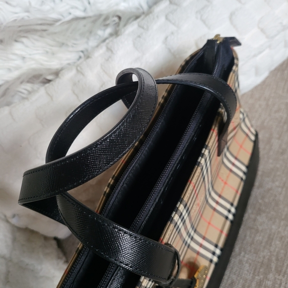 Burberry Horseferry Handle Bag..Authentic w/COA.. - Picture 12 of 16